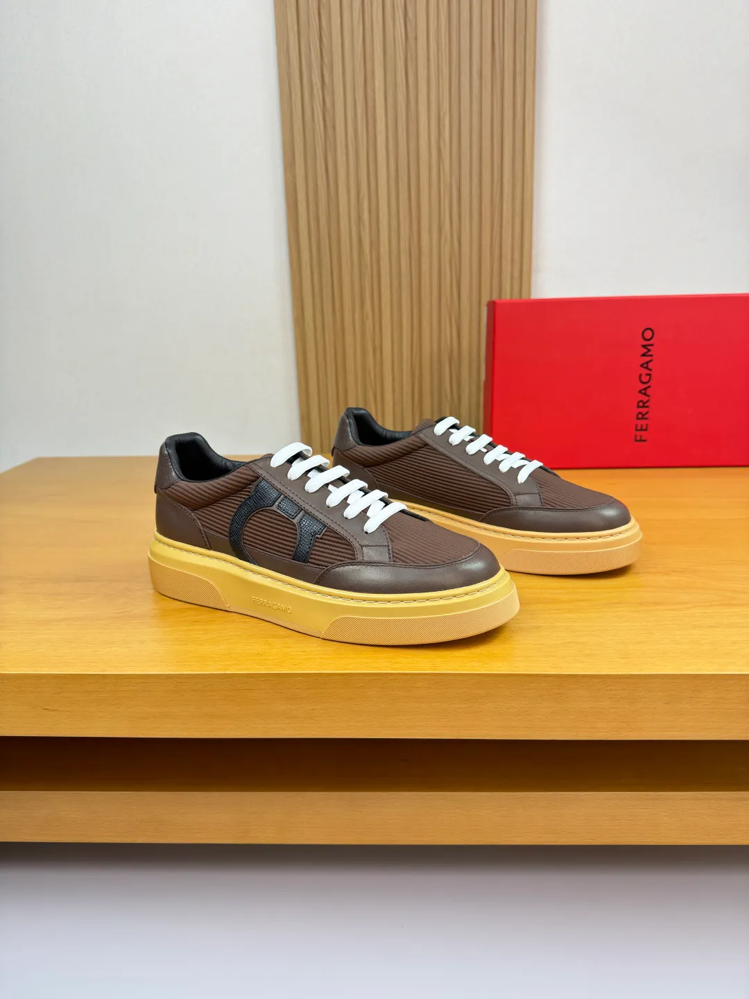 Men's men's shoes 💰420 [New style] 🏃‍♂️🏃‍♂️[ Ferragamo] Ferragamo - High-end quality original order·Casual sports shoes - Upper: 🔝Nappa calfskin, suede calfskin, shoe body. Sewing brand totem, tongue air pressure brand logo - Inner: water-dyed cowhide - Outsole: ultra-light TPU foam rubber; molded outsole -Ultra-high quality control and fine workmanship: outstanding (high-end, extravagance, grade) -Size: 38-45 (46, can be customized)
